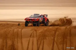 Dakar Stage 2: Loeb wins, closes on Al Attiyah
