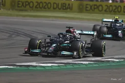 British Grand Prix: Hamilton wins after lap one Verstappen crash