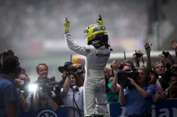 Rosberg stuns F1 with retirement bombshell
