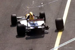 TECH DRAFT: Slowing pitstops so wheels don't fly