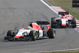 Manor not worthy of F1 says Villeneuve