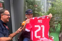 Verstappen: Isn't Lewis an Arsenal fan? I'm PSV so I'd never buy Ajax