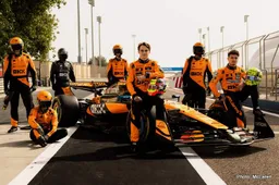 Villeneuve: Contract prevents McLaren prioritising Norris over Piastri