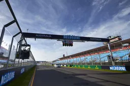Melbourne extends grand prix deal to 2023
