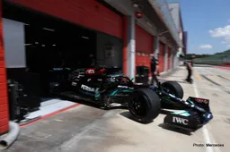 Hamilton, Bottas take part in 2022 18-inch tyre test