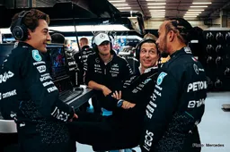 Wolff: Aiming to get top three in both F1 championships