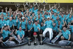 Mercedes: We dedicate it to Niki