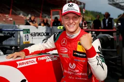 Mick scores maiden F3 win at Michael's favourite venue