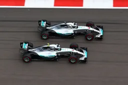 Who can stop Hamilton winning the title?