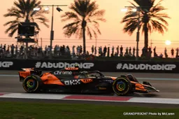 Abu Dhabi Grand Prix FP2: Norris from Piastri, Verstappen struggles