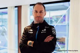 Alpine appoint Oliver Oakes as new Team Principal