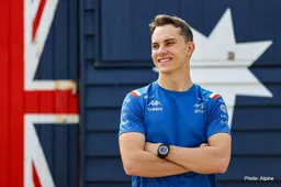 Alpine to decide Monday on early release for Piastri to McLaren