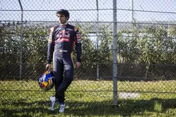Sainz: Red Bull rushed to extend my contract to stop rumours