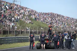 Verstappen thrills home fans at Zandvoort