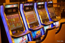 Strategies and Speed: Approaching Online Pokies with the Mindset of a Grand Prix Racer
