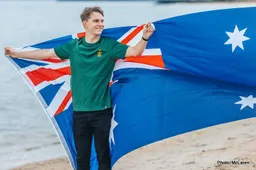 Piastri goes from flag holder to F1 driver in Melbourne