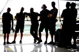 Renault wait on 2021 F1 rules before commitment