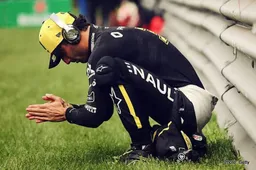 Webber: Renault have to deliver for Ricciardo