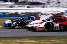 Rolex 24: Penske's Porsches lead with six hours remaining
