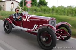 Russell drives historic Mercedes to collect Trofeo Bandini Award