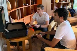 Drivers chill out while team bosses meet with Carey