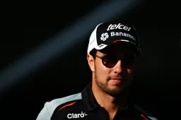 Perez plays down Telmex-Renault sponsor clash