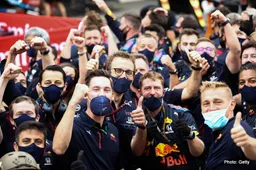 Verstappen: Everyone in the factory is working flat out