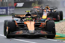 Australian Grand Prix: Norris fends of Verstappen in epic opener
