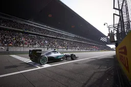 Mercedes: A rollercoaster race
