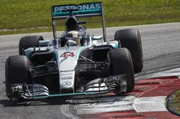Mercedes take new front wing to China