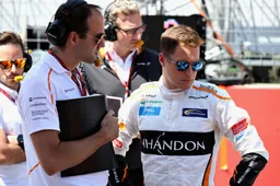 Vandoorne swaps McLaren chassis for Hungary