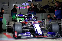 Video: 2019 F1 Toro Rosso analysed by Scarbs
