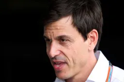 Mercedes seek rules clarification from FIA
