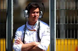 Accident prone Wolff injures knee in training fall