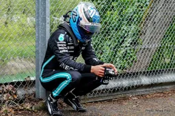 Villeneuve: Bottas is just too slow