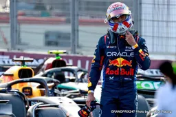 Verstappen: You win or lose as a Team and we won't give up