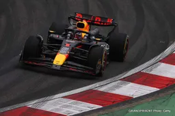 Chinese GP Sprint: Verstappen restores order, beats Hamilton