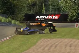 Verstappen has road rage playing on iRacing sim