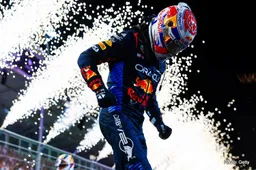 Wolff: No team wouldn't do handstands to have Verstappen