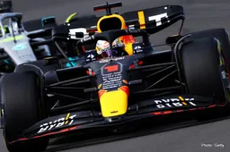 Silverstone FP3: Verstappen turns it on