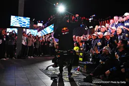 Horner: Verstappen inspired in the cockpit, out of it also