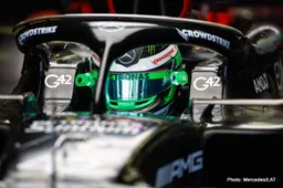 Hamilton hands his car over to Vesti for Abu Dhabi FP1