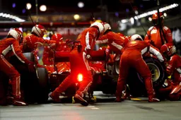 Villeneuve: Call to pit Vettel early was their biggest mistake