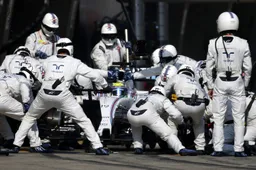 Williams equal F1 pit stop world record in Baku