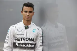 Mercedes in talks for Wehrlein super licence for 2016