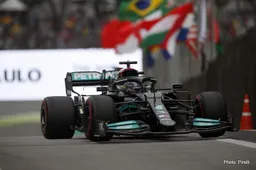 Sao Paulo Qualifying: Hamilton hammers Verstappen