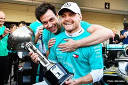 Bottas "welcome back home" to Mercedes in reserve F1 role