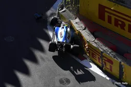 Kubica crash adds to Williams nightmare in Baku