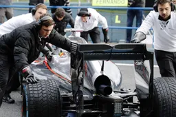 McLaren-Honda braced for tough  start to their new era