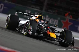Las Vegas Grand Prix: Verstappen denies Norris, stays in the game
